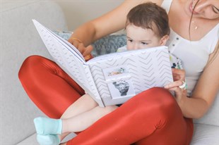 BBM-1001ANNE & BEBEKModern Bebek Anı Defteri - İlk 1 Yıl Hamilelik ve Anne Bebek Günlüğü - Ajandası + Mürekkepsiz El Ayak Baskı KitiFufizu